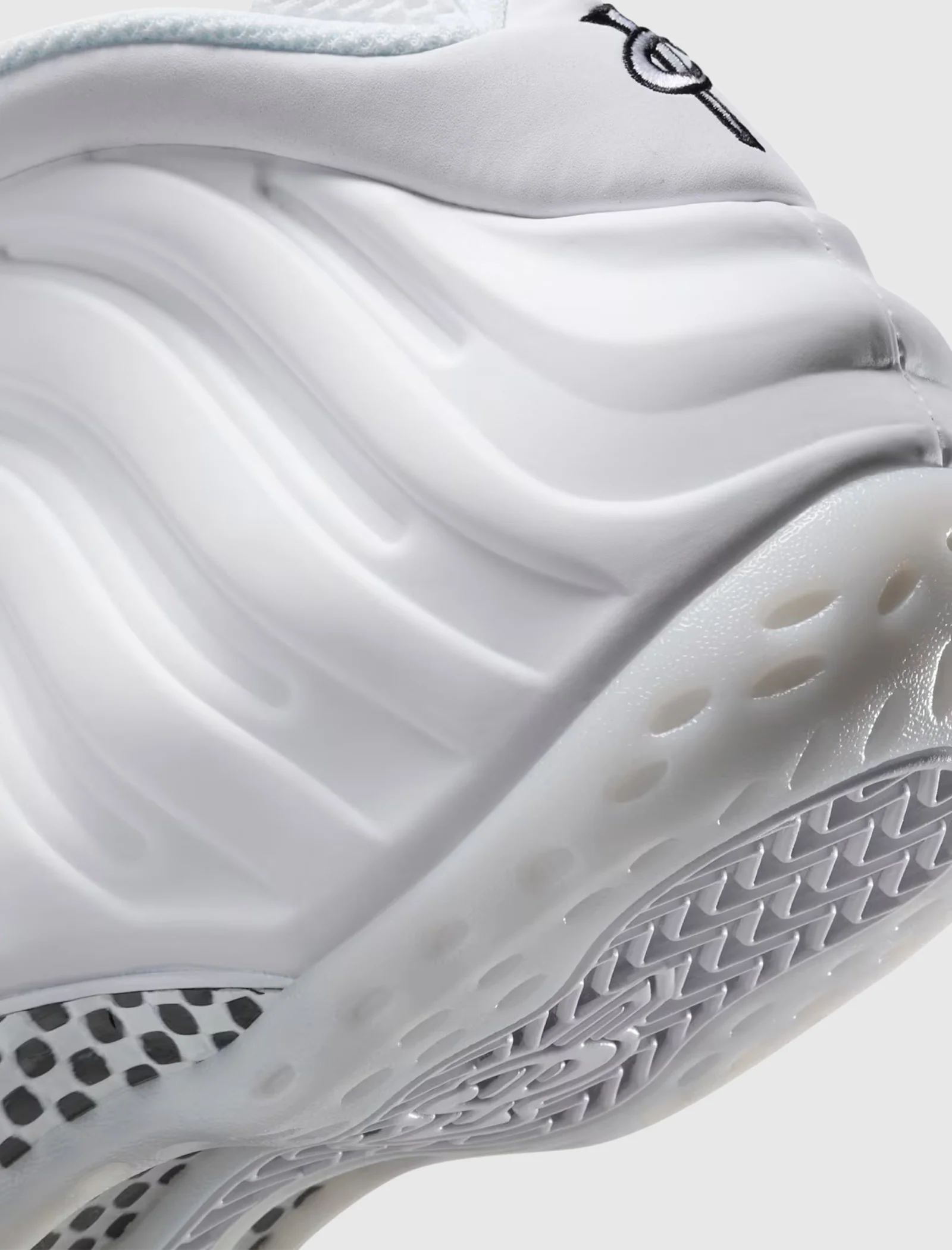 AIR FOAMPOSITE ONE "WHITE" - Image 3