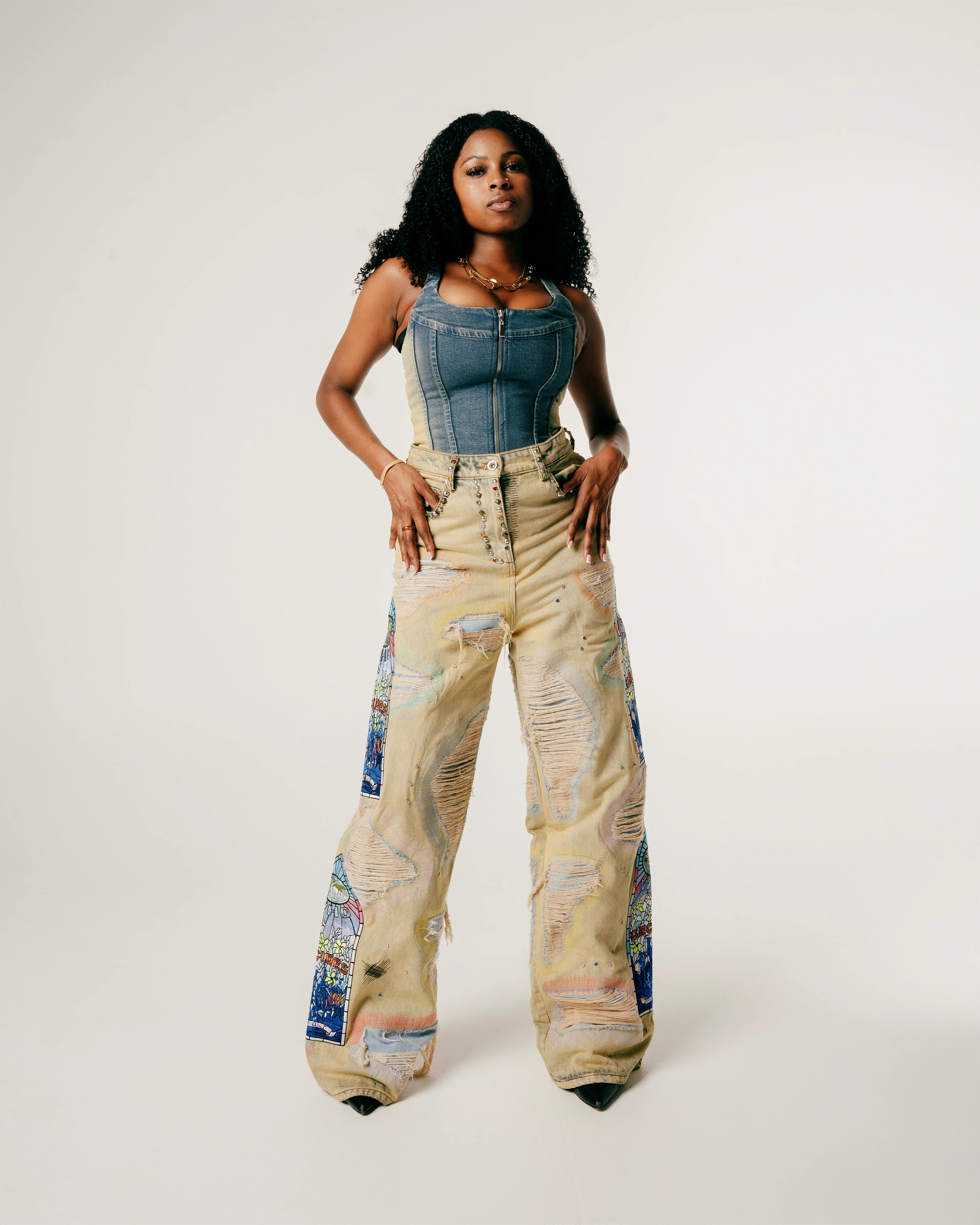 WOMEN'S EMBROIDERED DENIM - Image 7